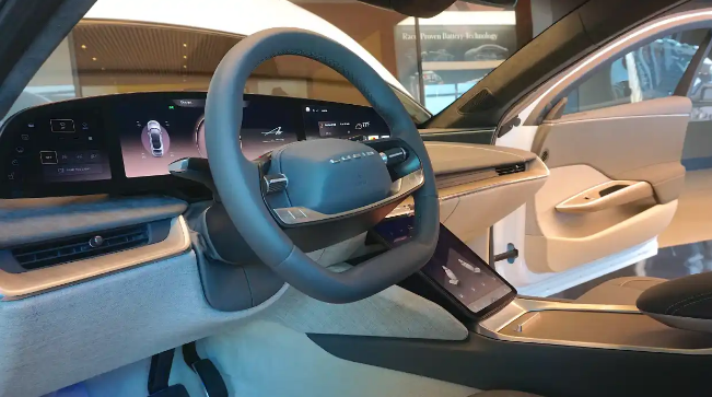 Lucid Air; models, specifications, Features, price and range. 2