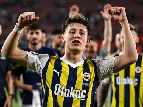 Breaking News:Real Madrid beats rivals Barcelona for the signature of Turkish wonderkid. 24