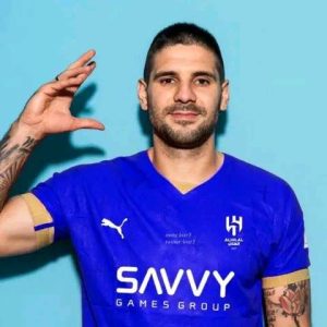 Breaking News: Al-hilal set to sign Aleksandar Mitrovic from Fulham. 4