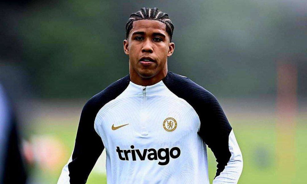 Porto wants Santos on loan. 10