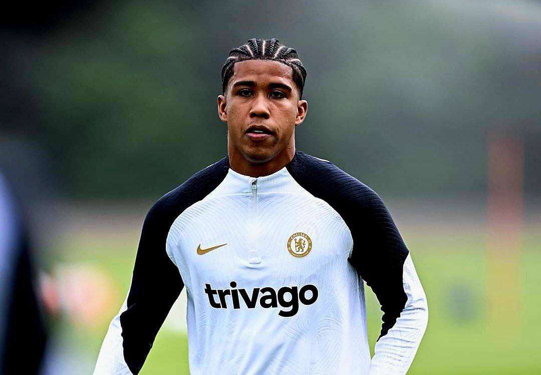 Porto wants Santos on loan. 1