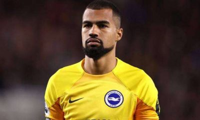 Chelsea have reached an agreement deal to sign Brighton goalkeeper R. Sanchez. 2