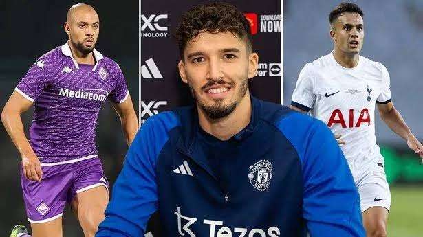 Manchester United secure loan deals for Amrabat and Reguilon. 21