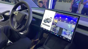 Interior-of-new-Tesla-Model-3