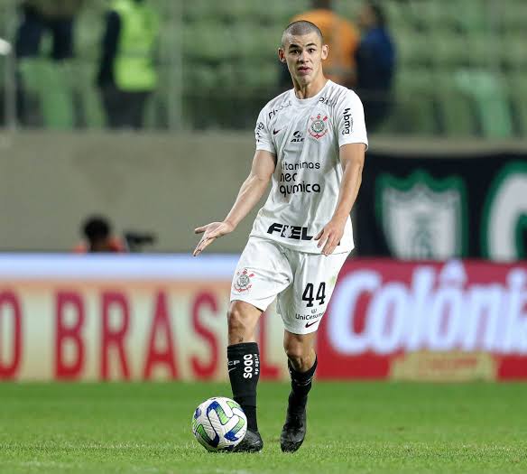Who is Gabriel Moscardo? The Brazilian who has drawn the attention of Chelsea and other European clubs. 5