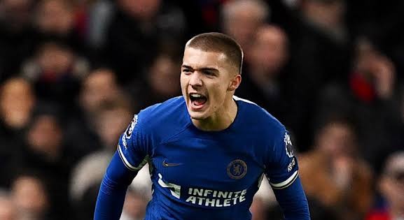Who is Alfie Gilchrist? Player profile, stats and biography. 18