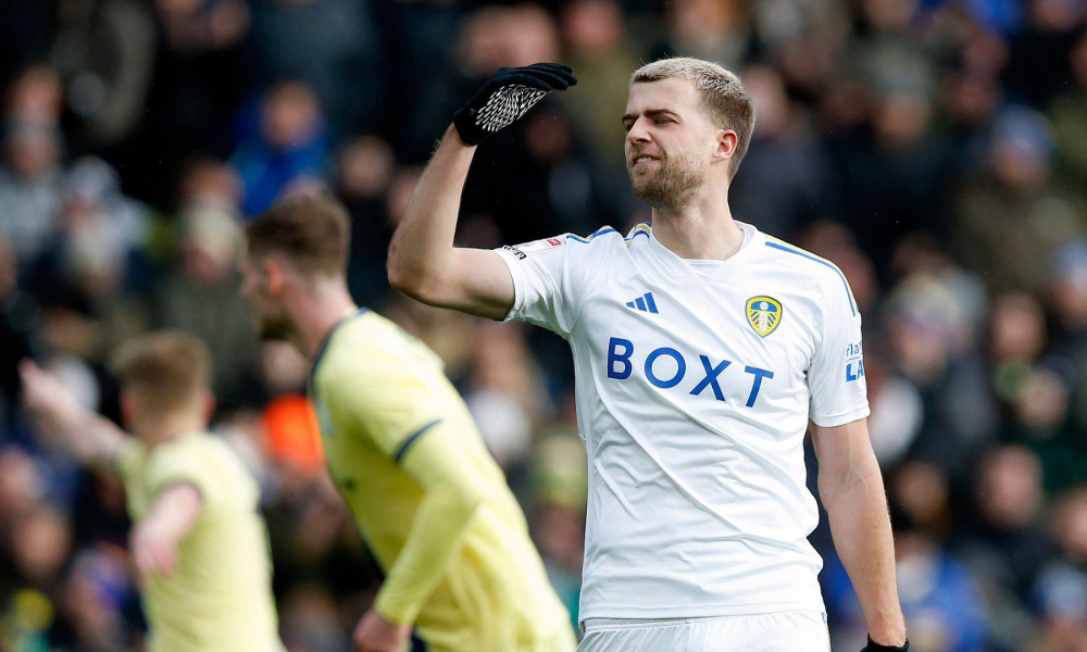 The chances of Patrick Bamford leaving Leeds United become clearer. 7