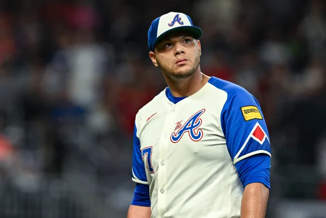 Braves Face Major Setback as Star Reliever Joe Jimenez Sidelined for a Year After Knee Surgery 18