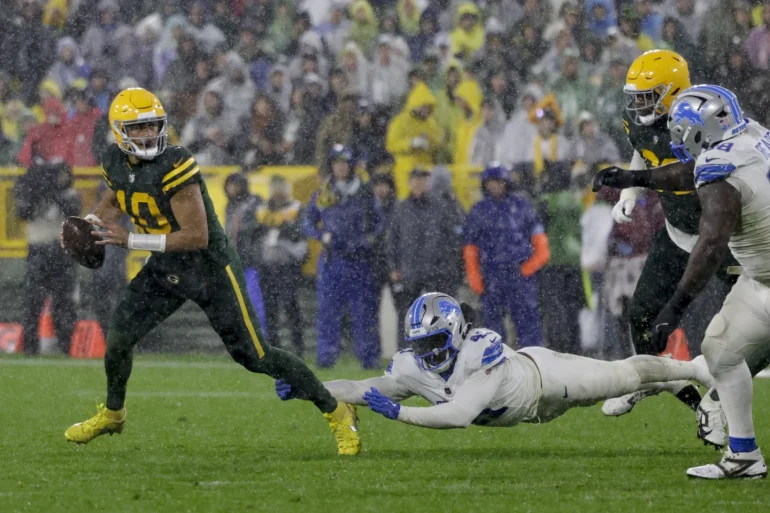 Packers Enter Bye Week with Playoff Dreams: Can They Recapture Last Season’s Late-Season Magic? 22