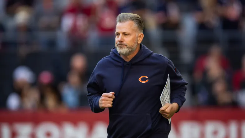 "Matt Eberflus on Thin Ice: Bears Head Coach Faces Backlash After Third Straight Loss" 28