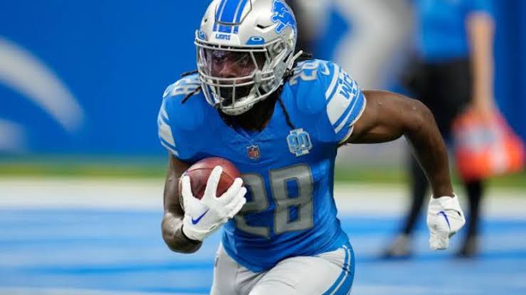 Jahmyr Gibbs Shatters Records in Lions' Win Over Packers: A Glimpse of Greatness or Temporary Triumph? 16