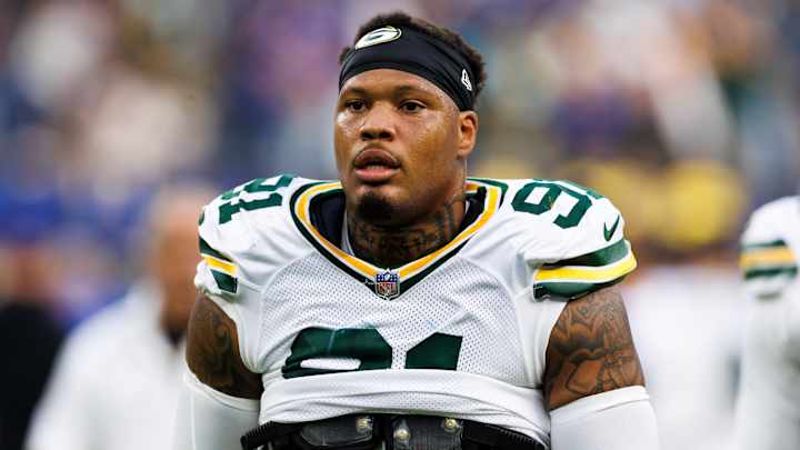 Patriots Poach Packers' Future Star: Controversial Signing Sparks Outrage in Green Bay 16