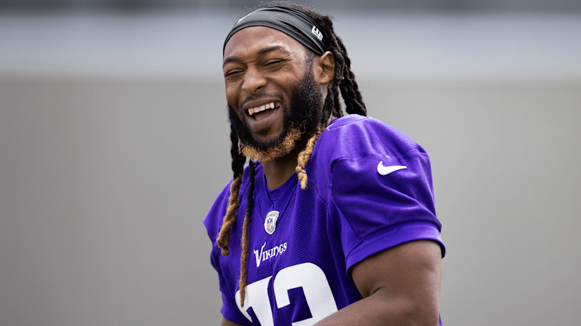 Vikings Stir Controversy with Surprising Salute to Service Nominee: Is Aaron Jones Sr. the Right Choice? 13
