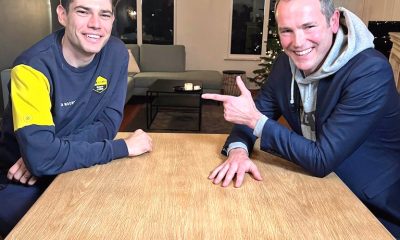 Wout van Aert, de Belgische wielrenner bekend om zijn veelzijdigheid en kracht, heeft een bewogen seizoen 2024 achter de rug, gekenmerkt door zowel triomfen als tegenslagen. Ondanks aanzienlijke uitdagingen blijft hij optimistisch en heeft hij ambitieuze doelen gesteld voor 2025. 2