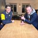Wout van Aert, de Belgische wielrenner bekend om zijn veelzijdigheid en kracht, heeft een bewogen seizoen 2024 achter de rug, gekenmerkt door zowel triomfen als tegenslagen. Ondanks aanzienlijke uitdagingen blijft hij optimistisch en heeft hij ambitieuze doelen gesteld voor 2025. 3