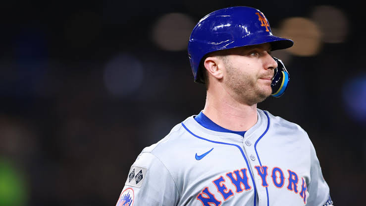 Pete Alonso Signs Historic Contract Extension with New York Mets, Set to Remain with Team Until Retirement 7