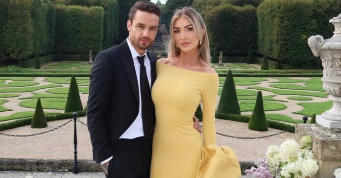 Tragedy, Blame & Grief: Fans Defend Kate Cassidy Amid Backlash Over Liam Payne’s Heartbreaking Death 22