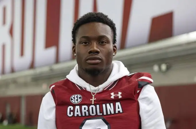 BREAKING: Five-Star Phenom Nyck Harbor Shocks College Football, Flips Commitment from South Carolina to Louisville in Blockbuster Recruiting Move 1