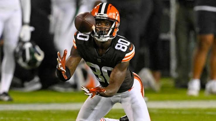 *BREAKING: Detroit Lions Secure Austin Watkins Jr. with 5-Year Deal* 1