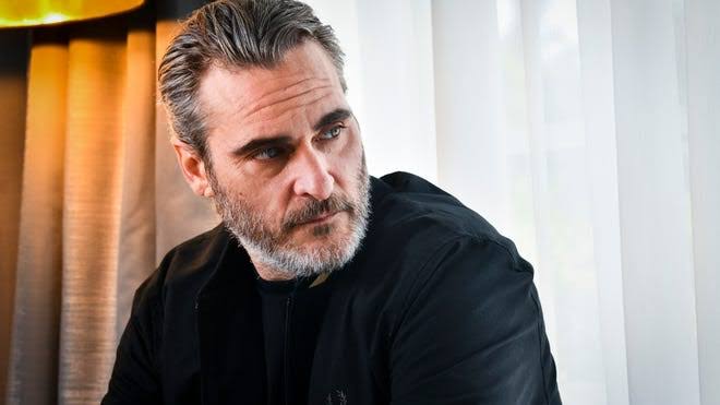 JOKER'S WILD RIDE ENDS IN TRAGEDY: JOAQUIN PHOENIX QUITS ACTING INDEFINITELY, CITES MENTAL HEALTH CONCERNS AND 'EMOTIONAL EXHAUSTION' FROM PORTRAYING ICONIC CHARACTER"* 1