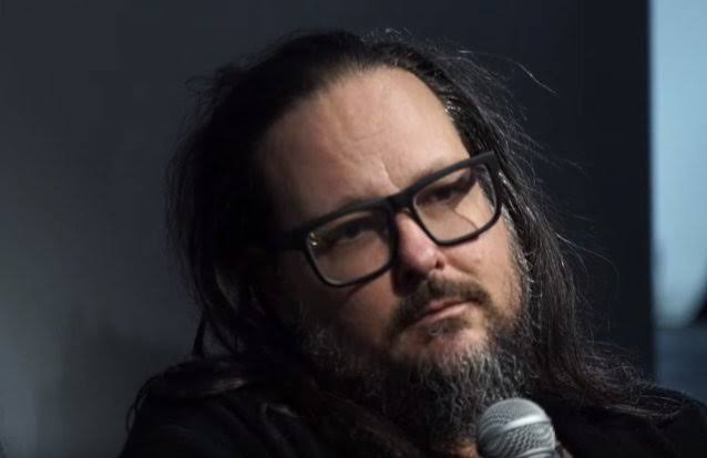 "KORN WITHOUT KORN? Jonathan Davis' Departure Sparks Panic Among Fans and Raises Questions About Band's Future"* 12