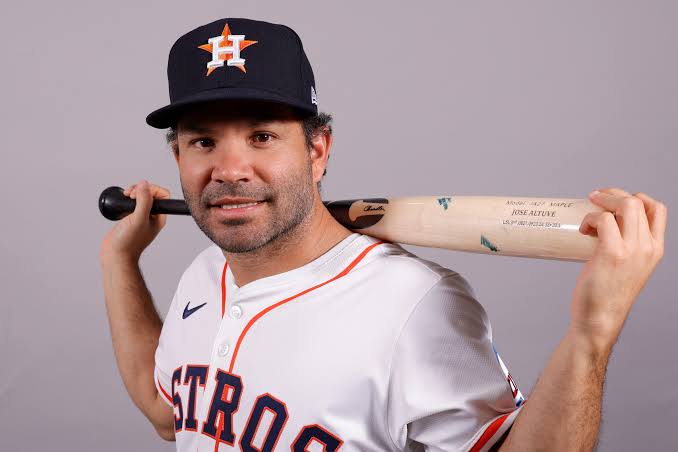 Jose Altuve Stuns Baseball World with Sudden, Unexplained Retirement 28