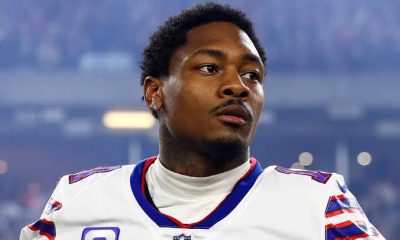 Stefon Diggs Shocks NFL: Decommits from Patriots, Rejoins Vikings on One-Year Deal 5