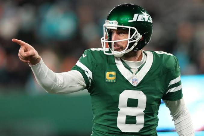 Aaron Rodgers Sets Sights on Minnesota Vikings for Career Finale 16