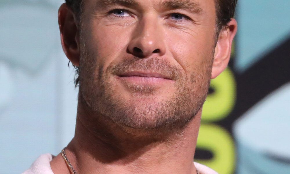 **Chris Hemsworth and Kylie Minogue Spark Engagement Rumors: A Deep Dive into Their Relationship** 25