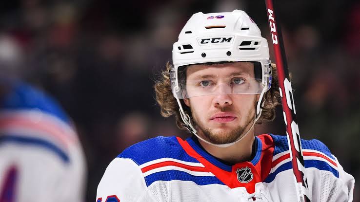 Heartbreak for Rangers Nation: Artemi Panarin Suffers Career-Threatening Injury, Out for the Year as Team Faces Uncertain Future 28
